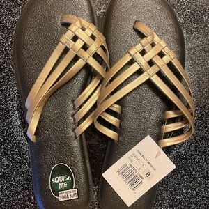 Sanuk sandles flip flops yoga salty shimmer gold metallic.